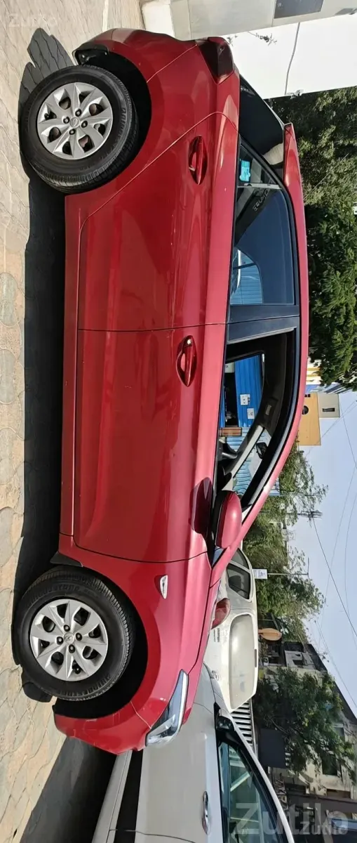 Red Hyundai i20 Sporty Hatchback - Cars - Ahmedabad City - Image 3