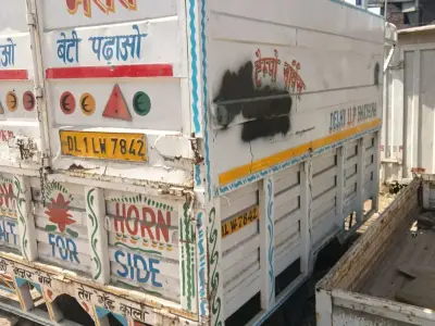 Full Pickup Body Cargo Container Full Pickup Body Cargo Container