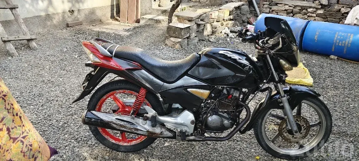 Hero Honda CBZ 2011 Used Bike - Bikes - Kalyanpur - Image 3