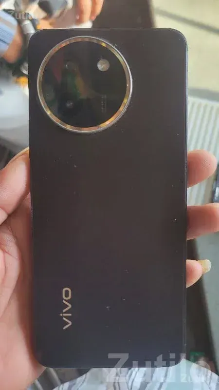 Vivo brown smartphone with ring camera - મોબાઇલ ફોન - જામજોધપુર - Image 2