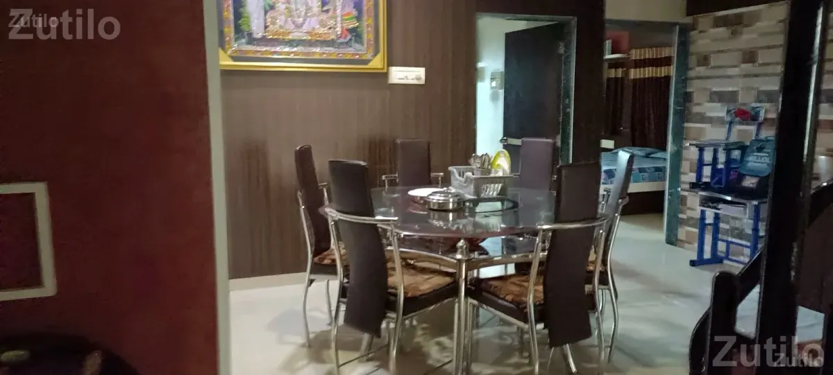 3 BHK Flat for Sale with 2 Lifts and 3 Bathrooms - House for Sale - Upleta - Image 3