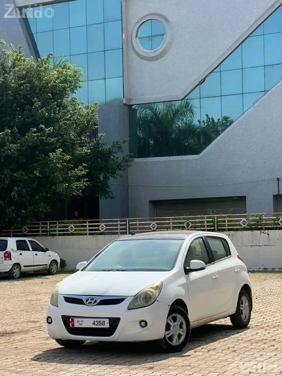 Hyundai i20 2011 Petrol Top Model - કાર - ભાવનગર શહેર - Image 4