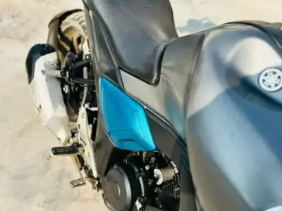 Yamaha FZS Used Bike in Top Condition Yamaha FZS Used Bike in Top Condition