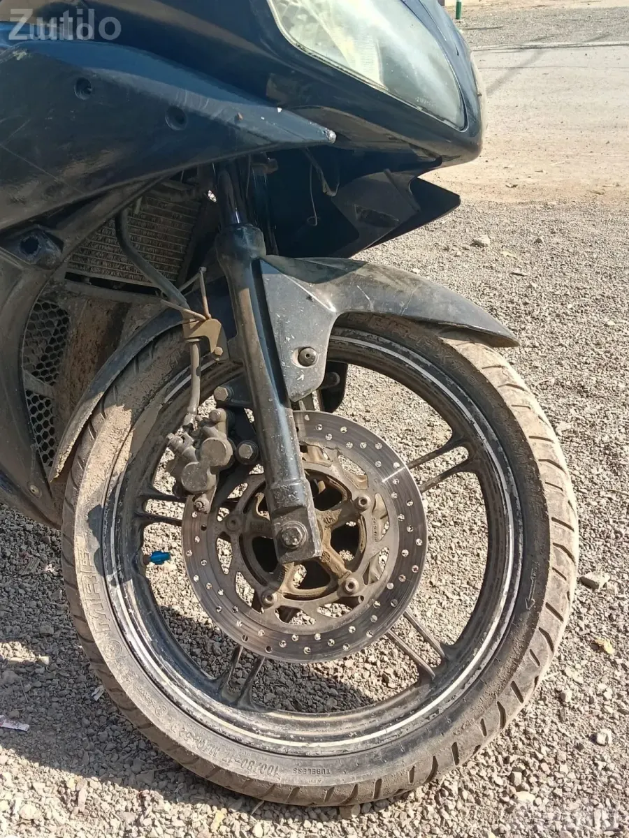 Yamaha Sports Bike in Black - Bikes - Keshod - Image 2