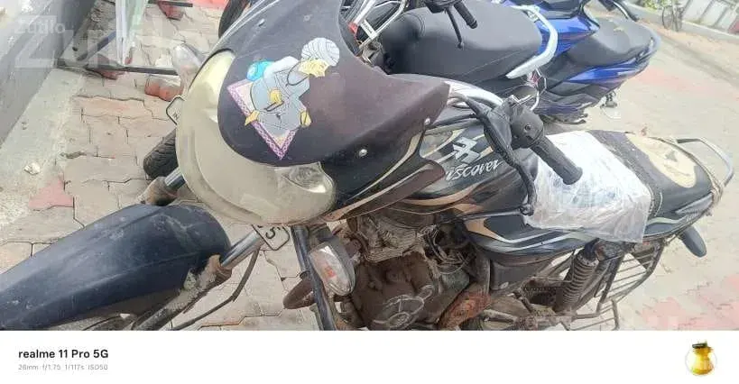 2012 Bajaj Discover Motorcycle with RC Book - બાઇક્સ - લાલપુર - Image 5