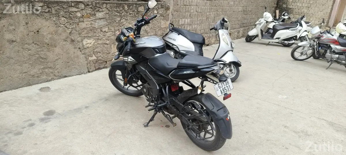પાર્સલ એનએસ Bajaj Bike for Sale  - Bikes - Surendranagar City - Image 4
