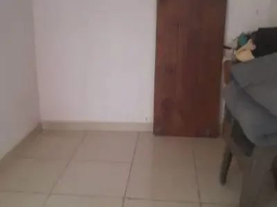 House with Ground Floor Shop on 1000 Sq Ft House with Ground Floor Shop on 1000 Sq Ft