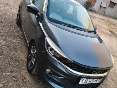 Tata tiaggio Tata tiaggio