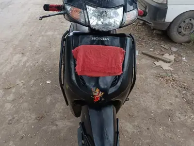 Honda Activa Scooter 2013 Model Black Honda Activa Scooter 2013 Model Black