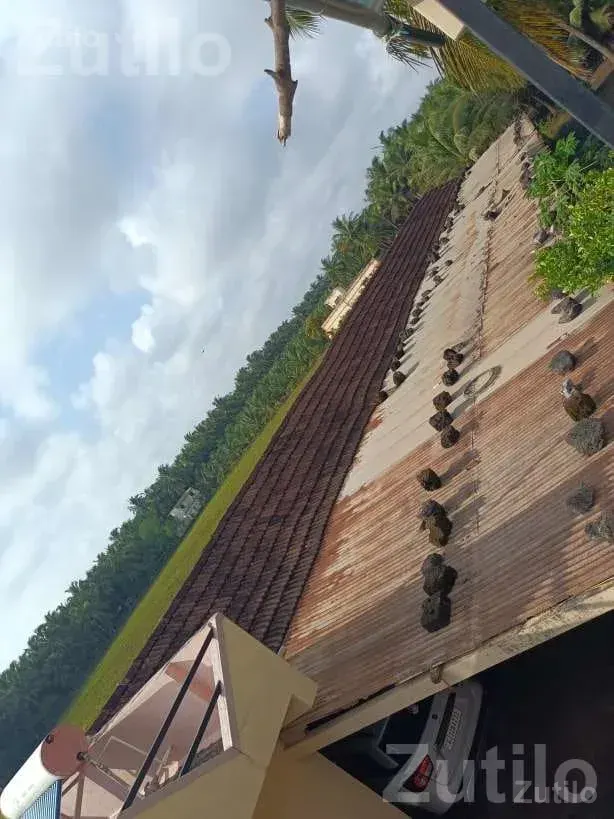 Clay Roofing Tiles Lot for Sale - Tools & Hardware - Veraval - Image 2