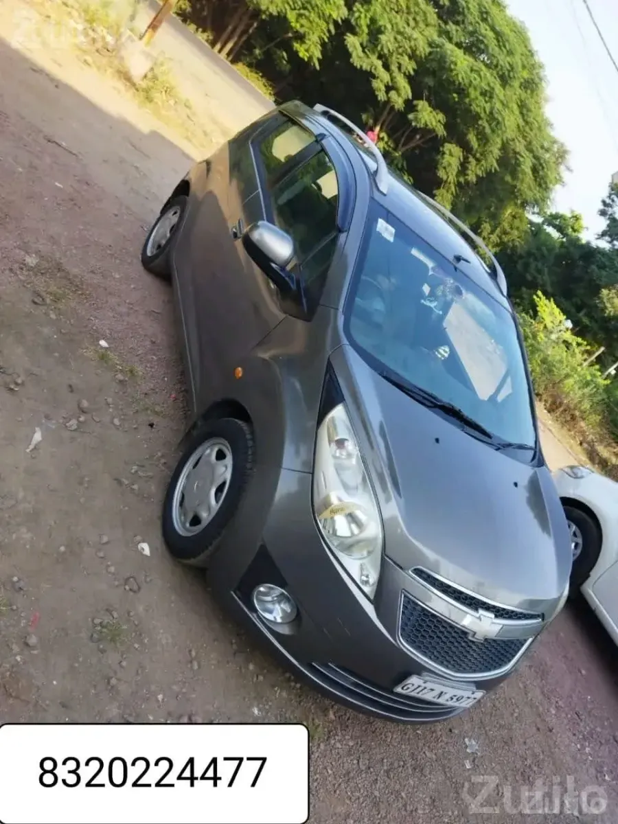 Chevrolet Beat Grey Hatchback Car - કાર - ભાવનગર શહેર - Image 2