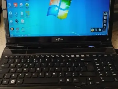 Fujitsu Windows 7 Laptop 4GB RAM Fujitsu Windows 7 Laptop 4GB RAM
