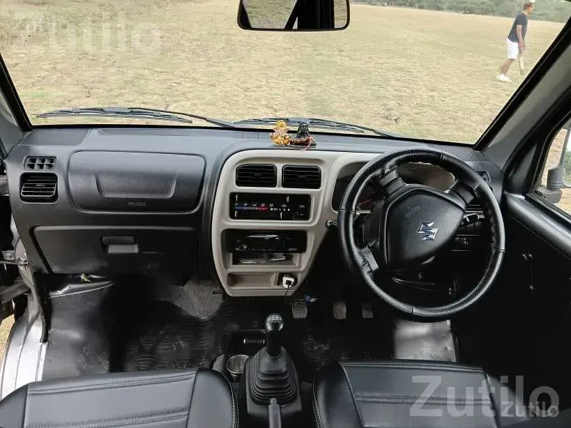 Maruti Suzuki Eeco 5 Seater 2022 Petrol AC - કાર - સુરત શહેર - Image 4