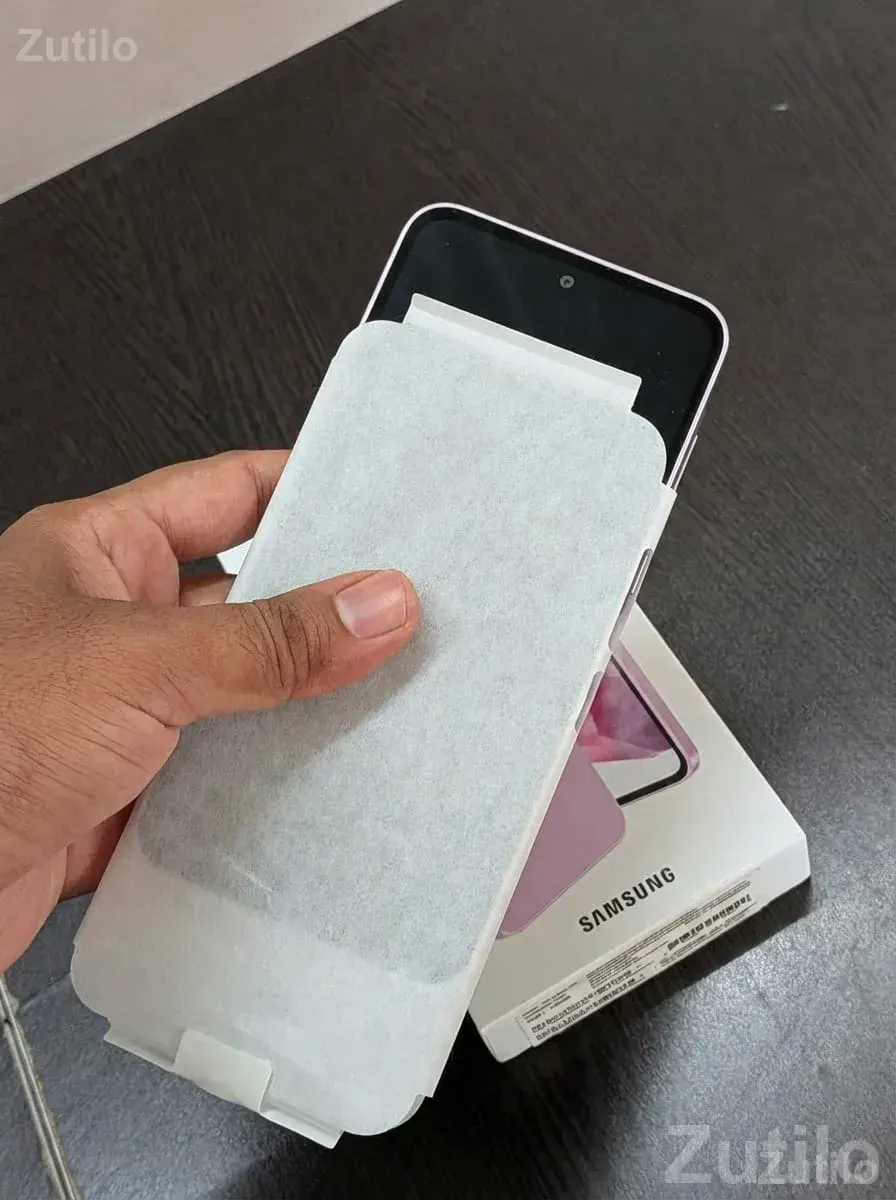 Samsung Galaxy A35 5G New Lavender - મોબાઇલ ફોન - રાજકોટ શહેર - Image 4