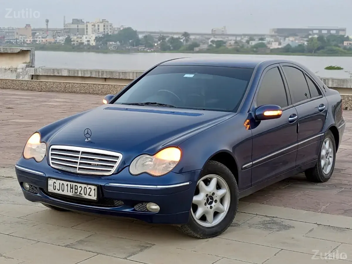 MERCEDES BENZ C180 AUTOMATIC - Cars - Bhanvad - Image 3