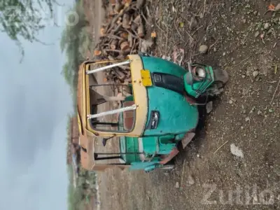 2010 Auto Rickshaw in Non-Running Condition 2010 Auto Rickshaw in Non-Running Condition