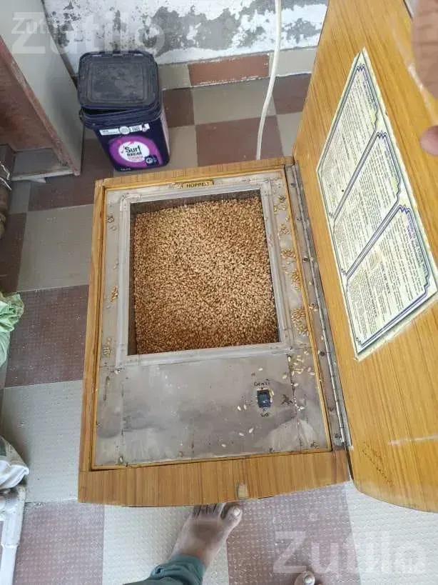 Domestic Flour Mill in Working Condition - અન્ય ઘરેલુ ઉપકરણો - લીંબડી - Image 2