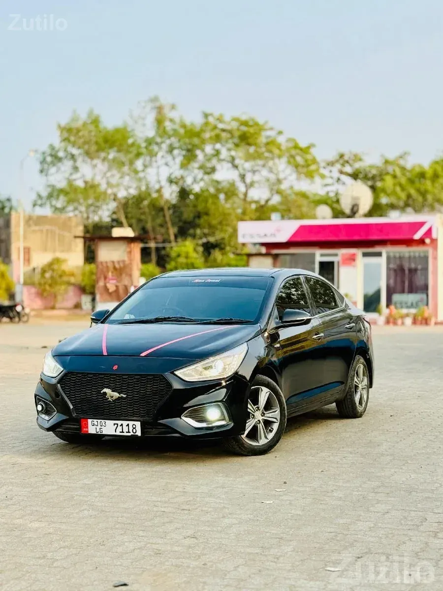 Hyundai Verna Black Top Diesel Sedan - Cars - Keshod - Image 2