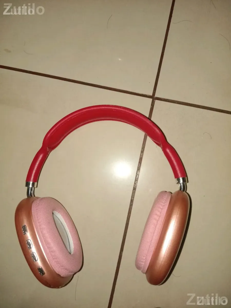 Wireless Over Ear Headphones Red and Gold - ઇલેક્ટ્રોનિક ઍક્સેસરીઝ - રાજકોટ શહેર - Image 3