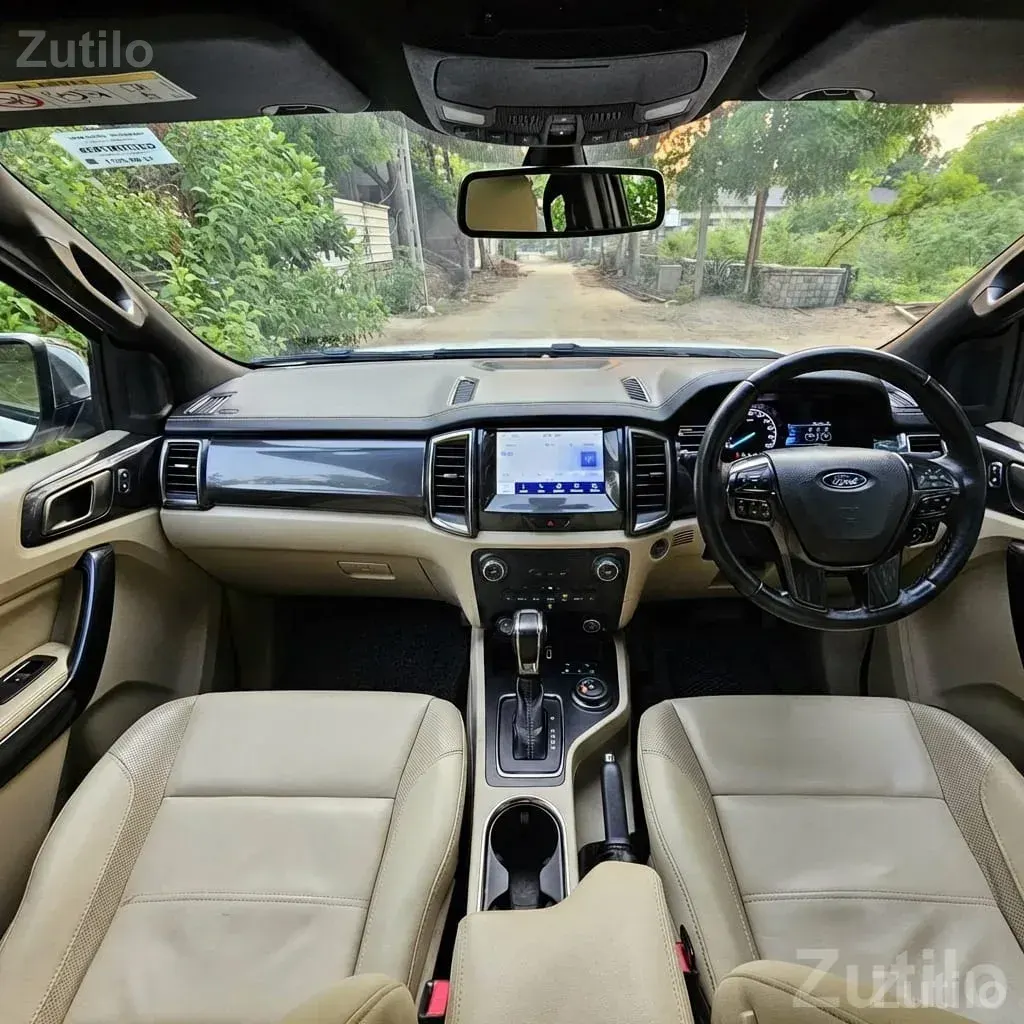 2021 Ford Endeavour Automatic SUV White - કાર - અમદાવાદ શહેર - Image 4