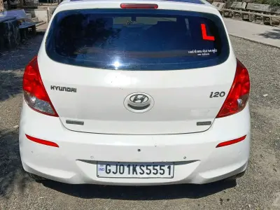 Hyundai i20 Magna 2012