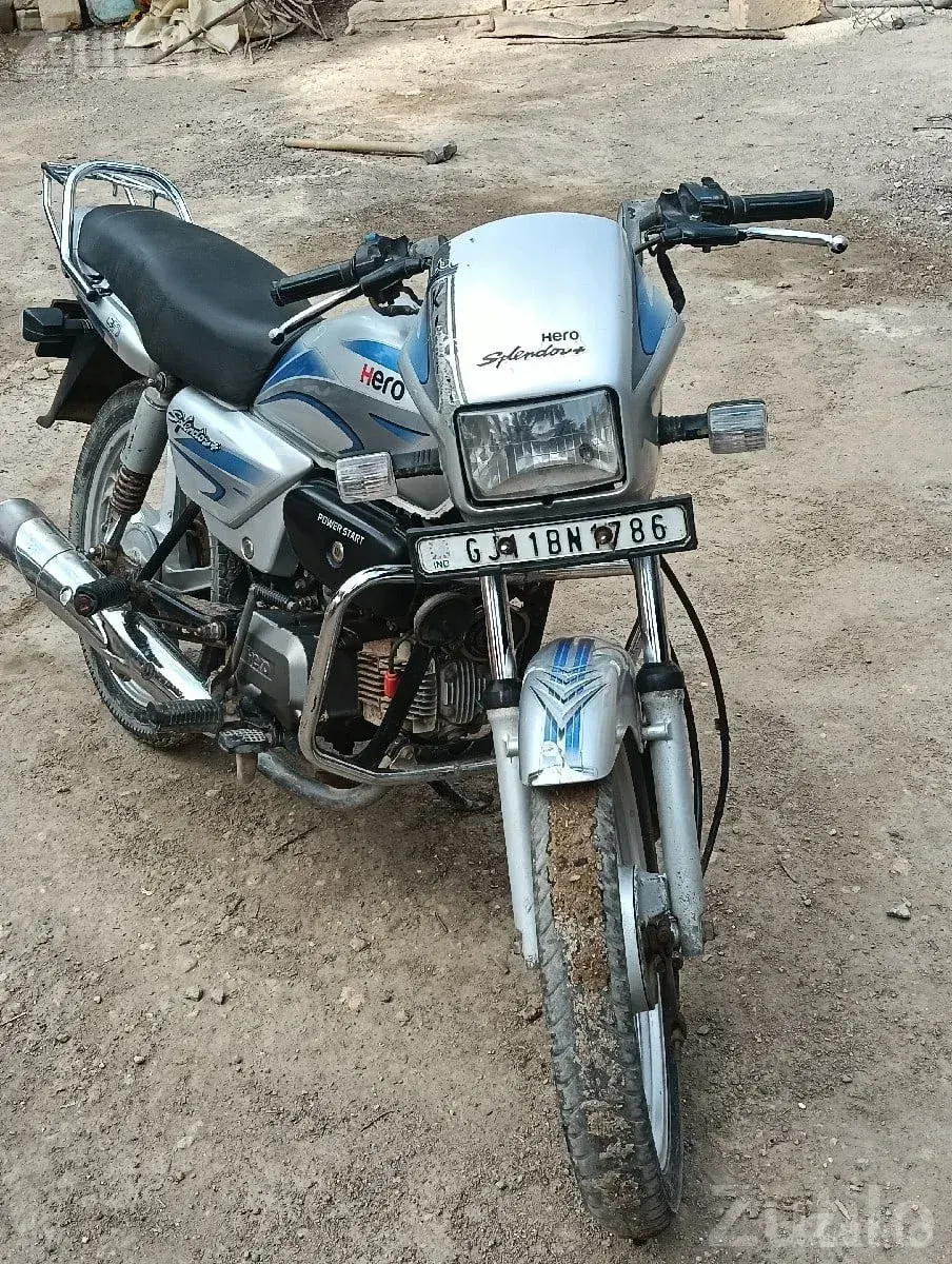 Hero Splendor 2017 Bike Second Owner - બાઇક્સ - માંગ્રોળ - Image 3