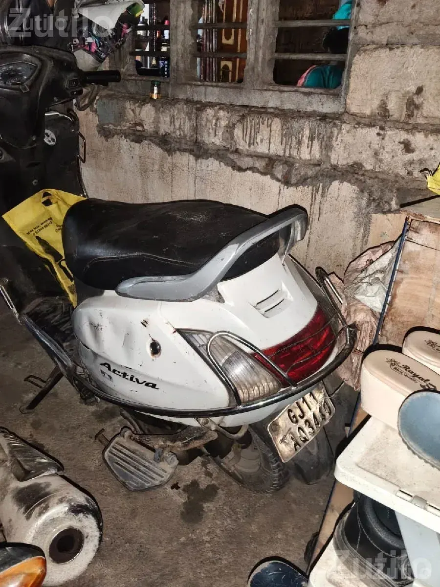 Honda Activa 2014 White Scooter - બાઇક્સ - ઢોકડવા - Image 2