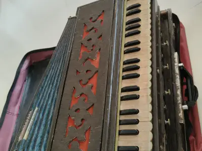 Harmonium nar khraj