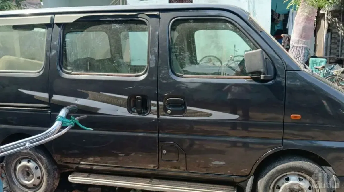 Maruti Eeco 5 Seater 2010 – Grey Van - Cars - Ahmedabad City - Image 4