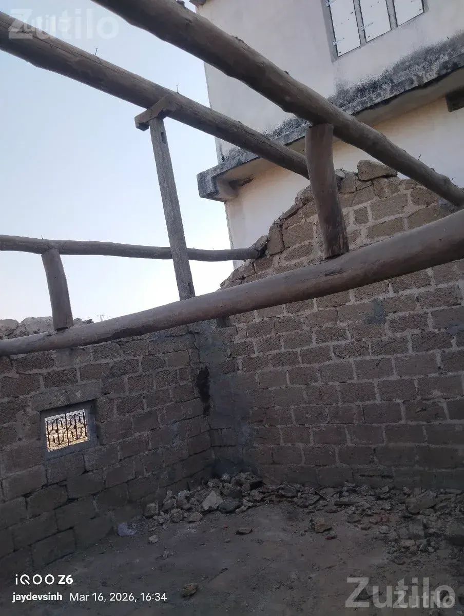 Used Roof Tiles and Water Pipes for Sale - ટૂલ્સ અને હાર્ડવેર - જુનાગઢ - Image 3