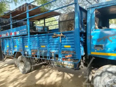 2003 Eicher 14 Ft Commercial Truck 2003 Eicher 14 Ft Commercial Truck