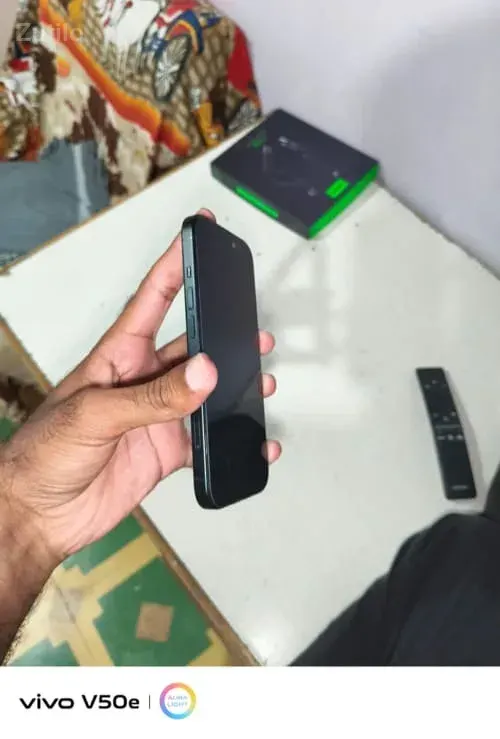 iPhone 15 black - Mobile Phones - Somnath - Image 3