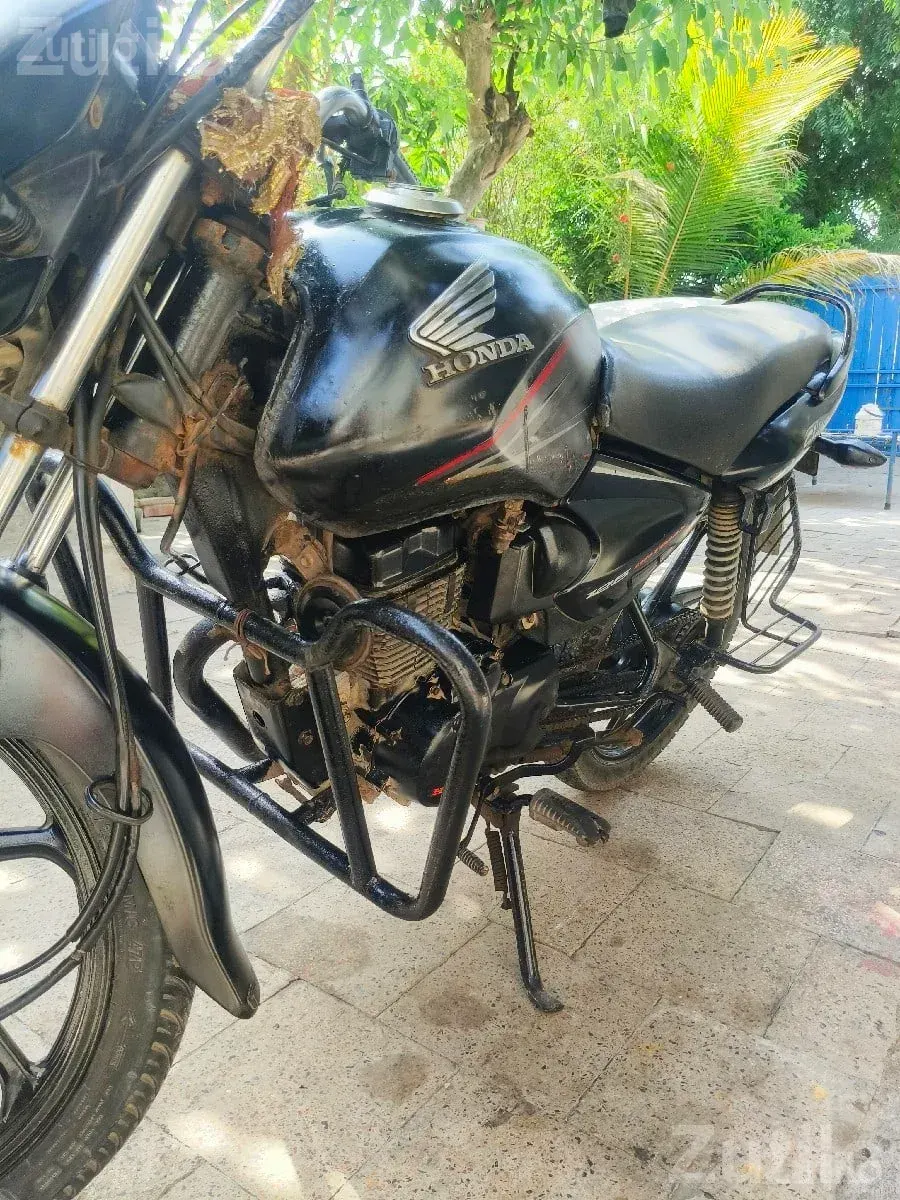 2014 Honda CB Shine with New Tubeless Tyres - બાઇક્સ - ઢોકડવા - Image 3