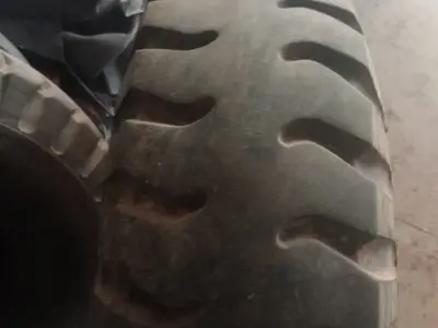 9.00-16 Large Lorry Tyre for Sale