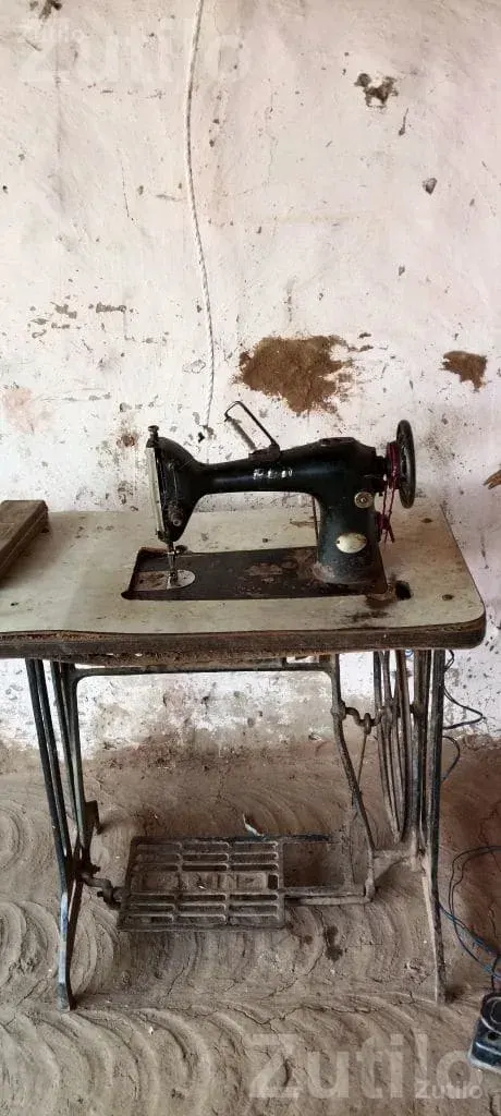 Whole Shuttle Sewing Machine Table Model - ટેક્સટાઇલ મશીનરી - મેઘરાજ - Image 2