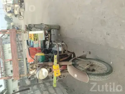 2013 Loading Auto Rickshaw with New Tyres 2013 Loading Auto Rickshaw with New Tyres