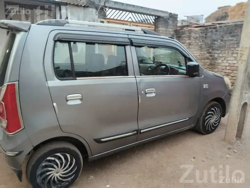 Maruti Suzuki WagonR VXI 2013 Petrol CNG - કાર - બોટાદ - Image 2
