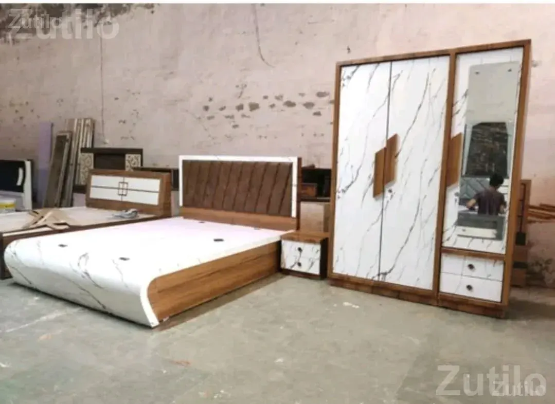 Wooden Wardrobe Cupboard with Mirror - કબાટ અને સ્ટોરેજ - રાજકોટ શહેર - Image 5