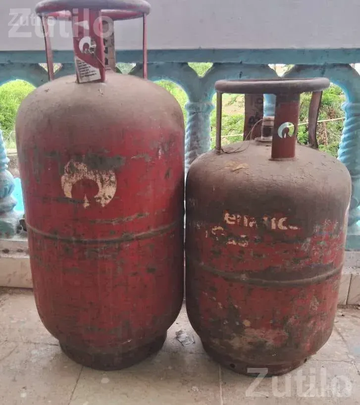 2 Empty Reliance Gas Cylinders 20kg and 16kg - Other Home Appliances - Anklav - Image 3