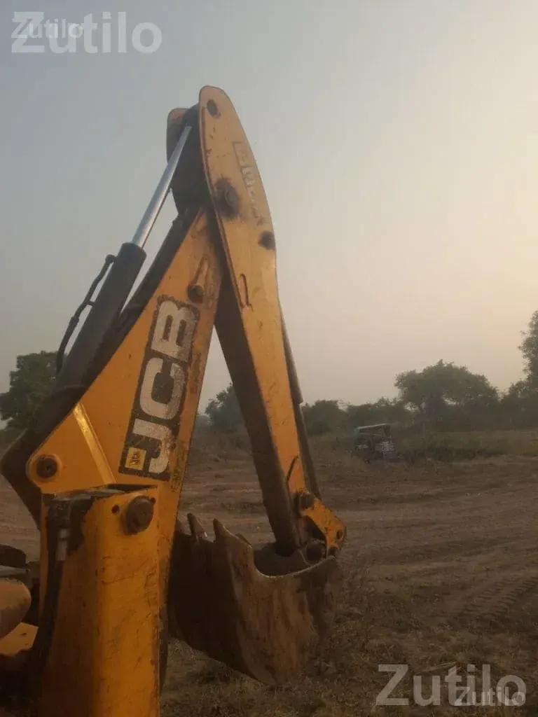 JCB 3DX 2011 Backhoe Loader - Construction Vehicles - Vallabhipur - Image 5
