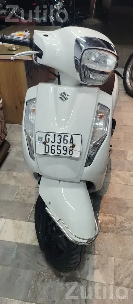 Suzuki Access 125 2022 White Scooter - બાઇક્સ - સુરેન્દ્રનગર શહેર - Image 4