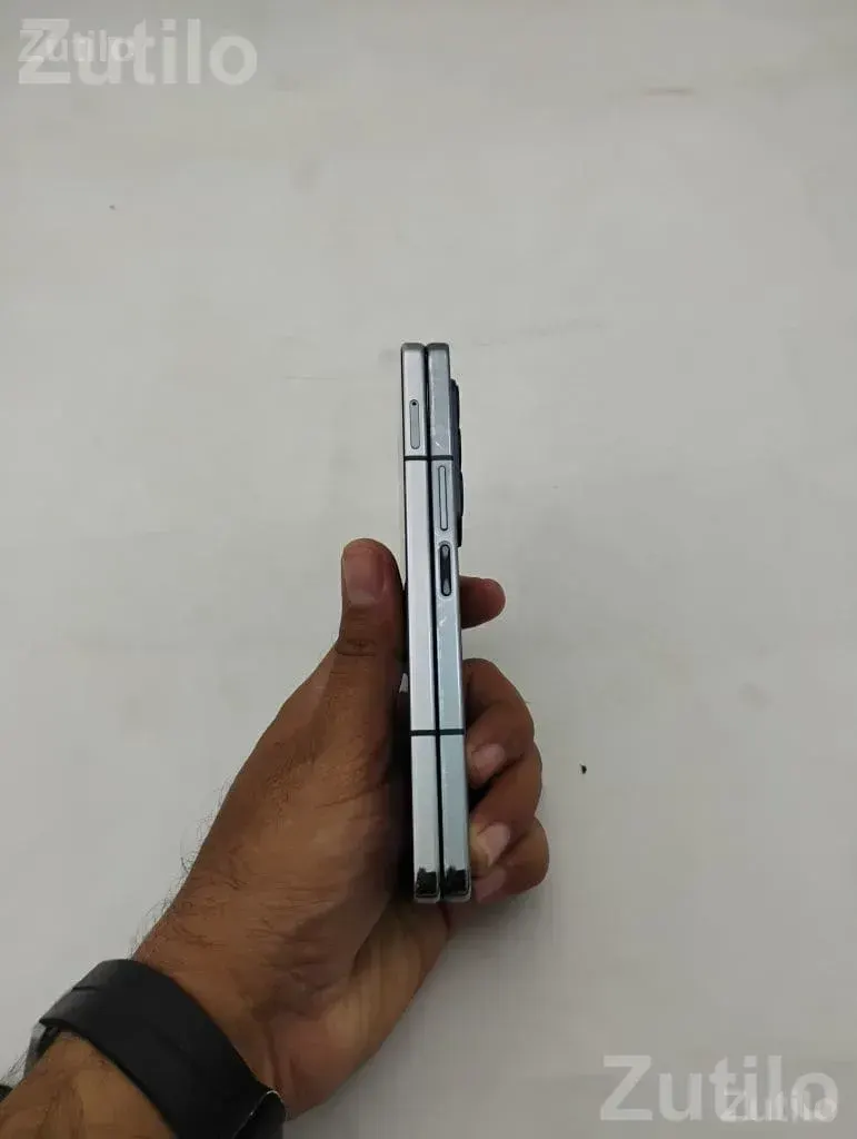 Samsung Galaxy Z Fold4 256GB Green - Mobile Phones - Rajkot City - Image 4