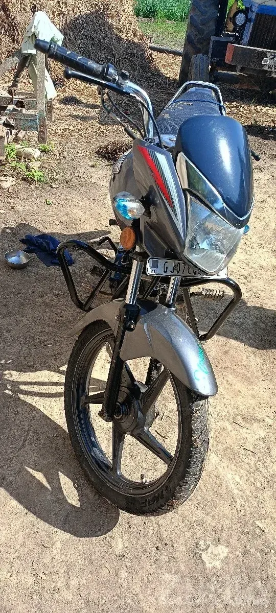 2018 Honda commuter bike for sale - Bikes - Bhanvad - Image 3