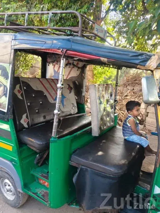 2023 Auto Rickshaw with Running Papers - ઓટો રિક્ષા - રણાવાવ - Image 5