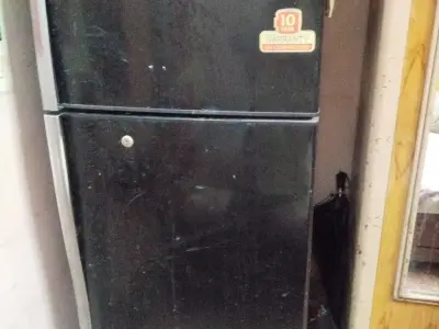 Hitachi fridge 300liters Hitachi fridge 300liters