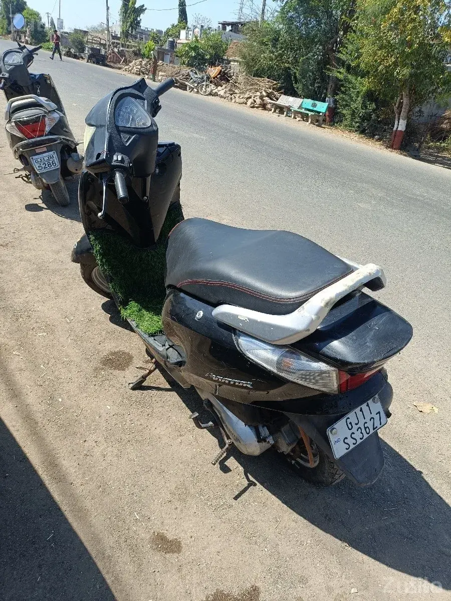 vechava ni chhe activa - કાર - મેન્ડરડા - Image 2