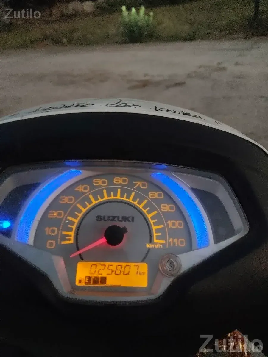 Suzuki Access 125 White 2022 Scooter - બાઇક્સ - કેશોદ - Image 2
