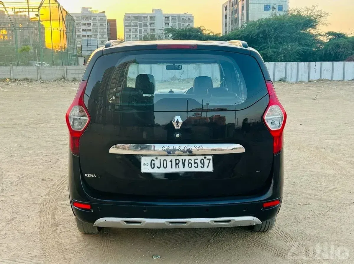 2016 Renault Lodgy Black 7-Seater MPV - કાર - અમદાવાદ શહેર - Image 2