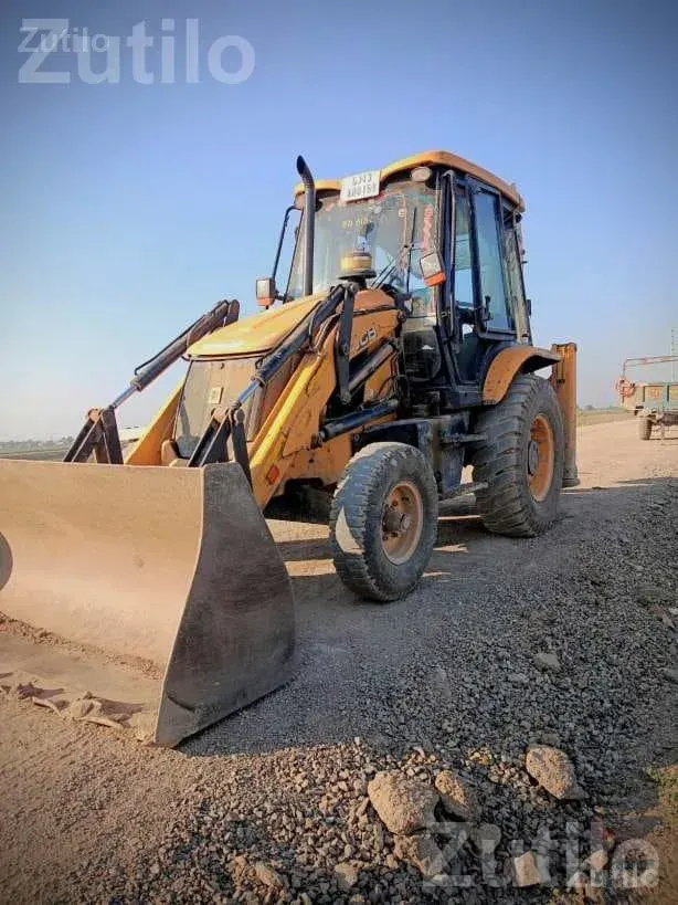 2016 JCB Backhoe Loader with 80% Tyres - Construction Vehicles - Babra - Image 2