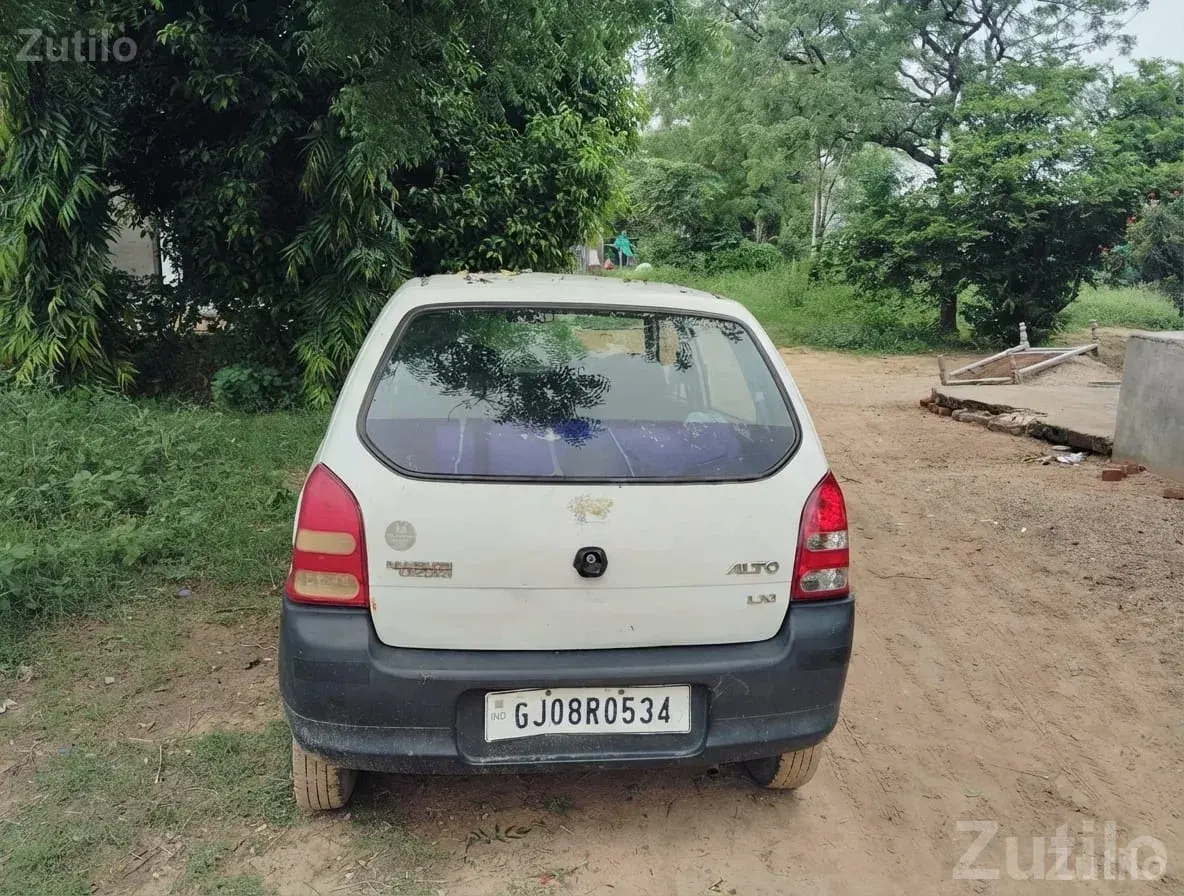 Used Maruti Alto White Hatchback Car - Cars - Palanpur - Image 4